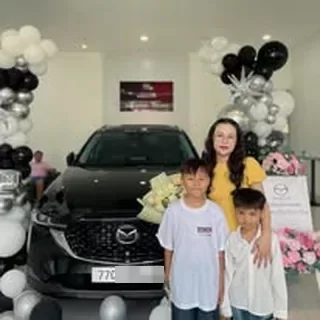 Hoạt động tư vấn và giao xe Mazda tại Bình Định 1